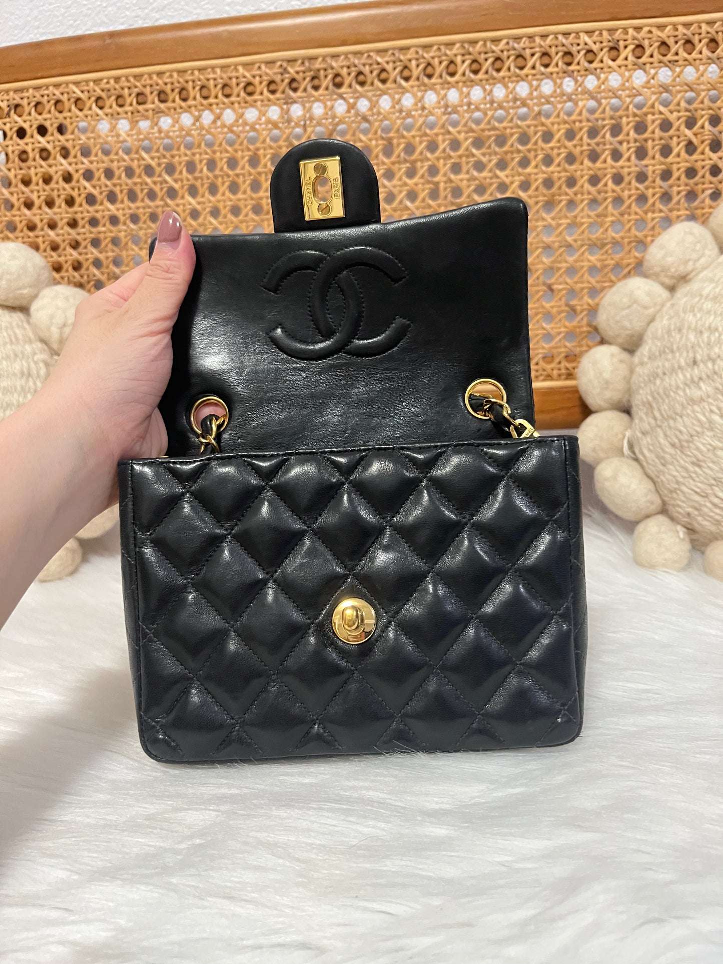 CHANEL CLASSIC BAG / 17CM BLACK LAMBSKIN 24K GHW