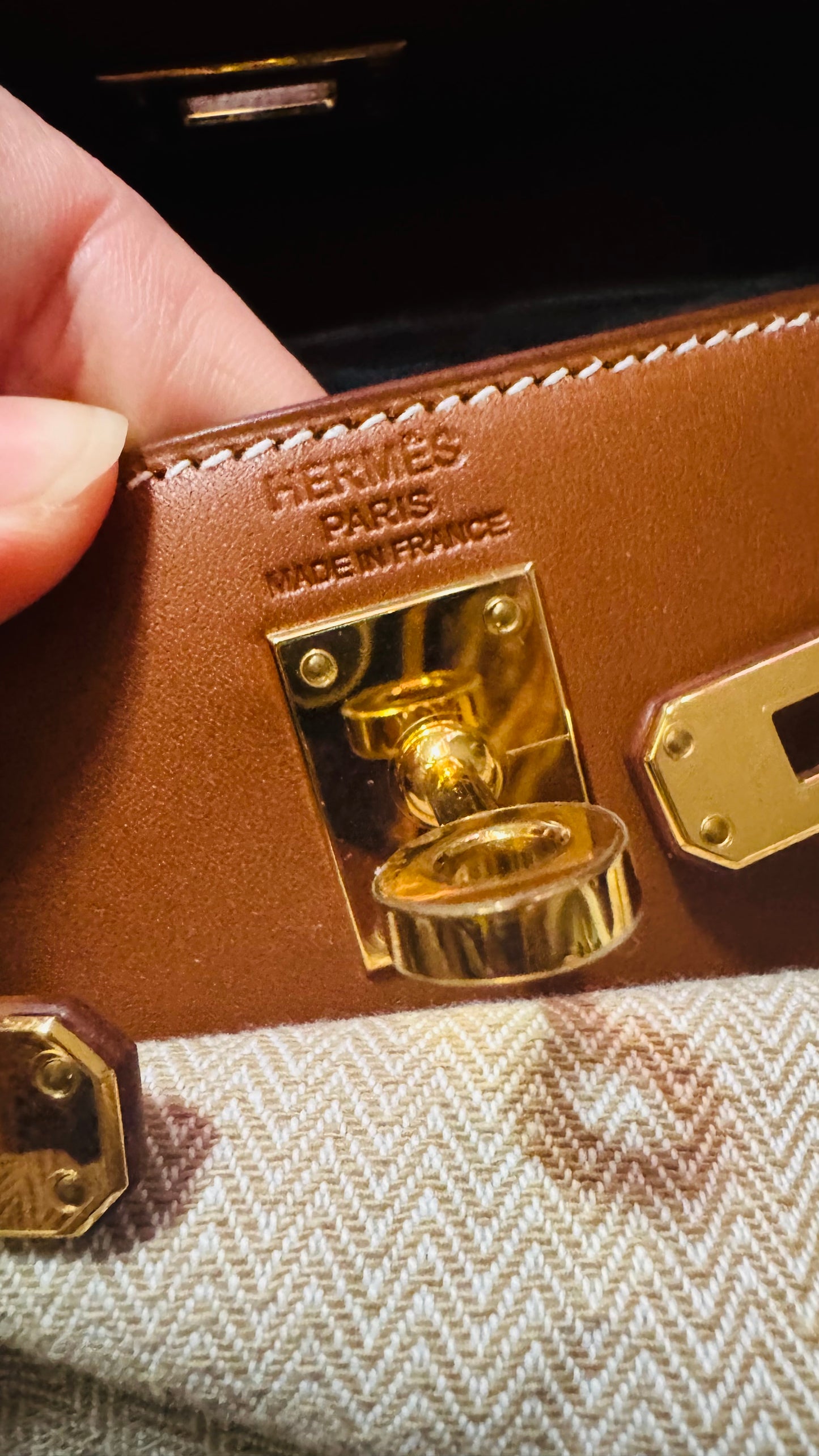 HERMES KELLY 25 | FAUVE SMOOTH BARENIA GHW