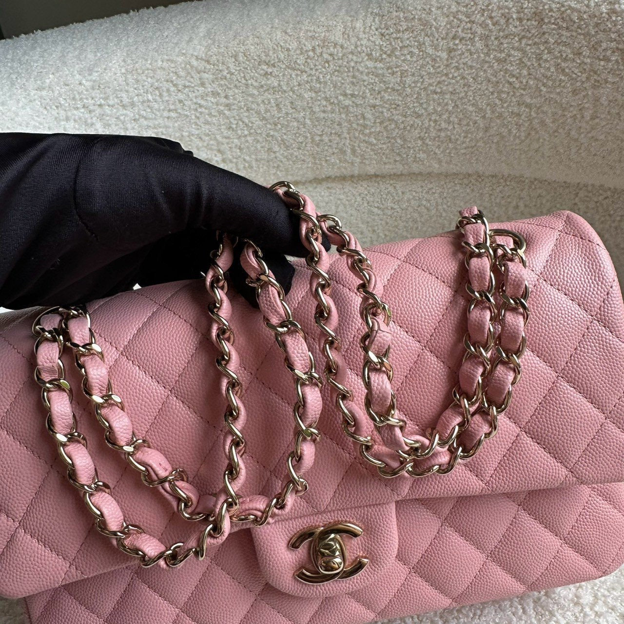CHANEL MEDIUM FLAP | 22C PINK LGHW CAVIAR