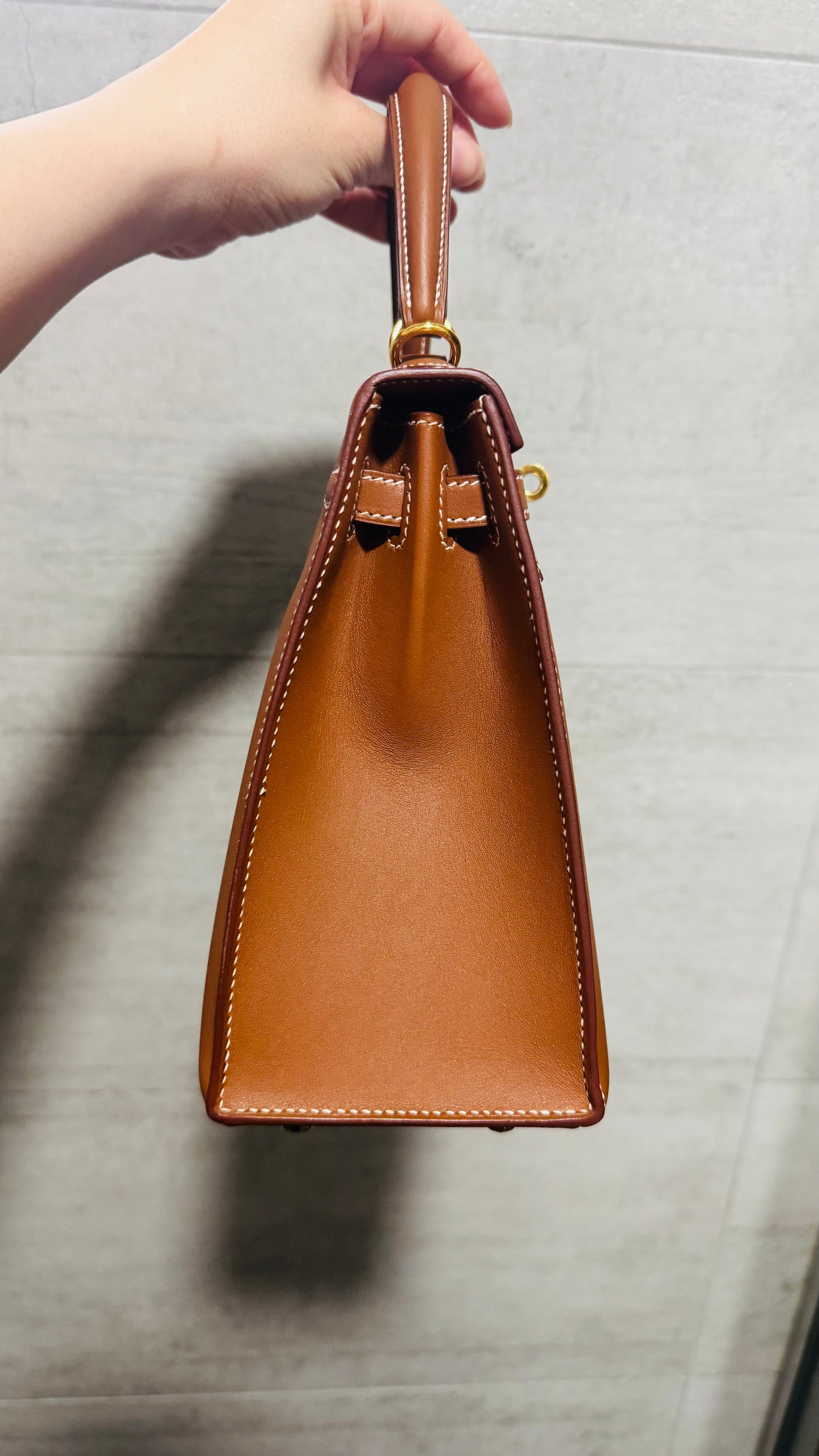 HERMES KELLY 25 | FAUVE SMOOTH BARENIA GHW