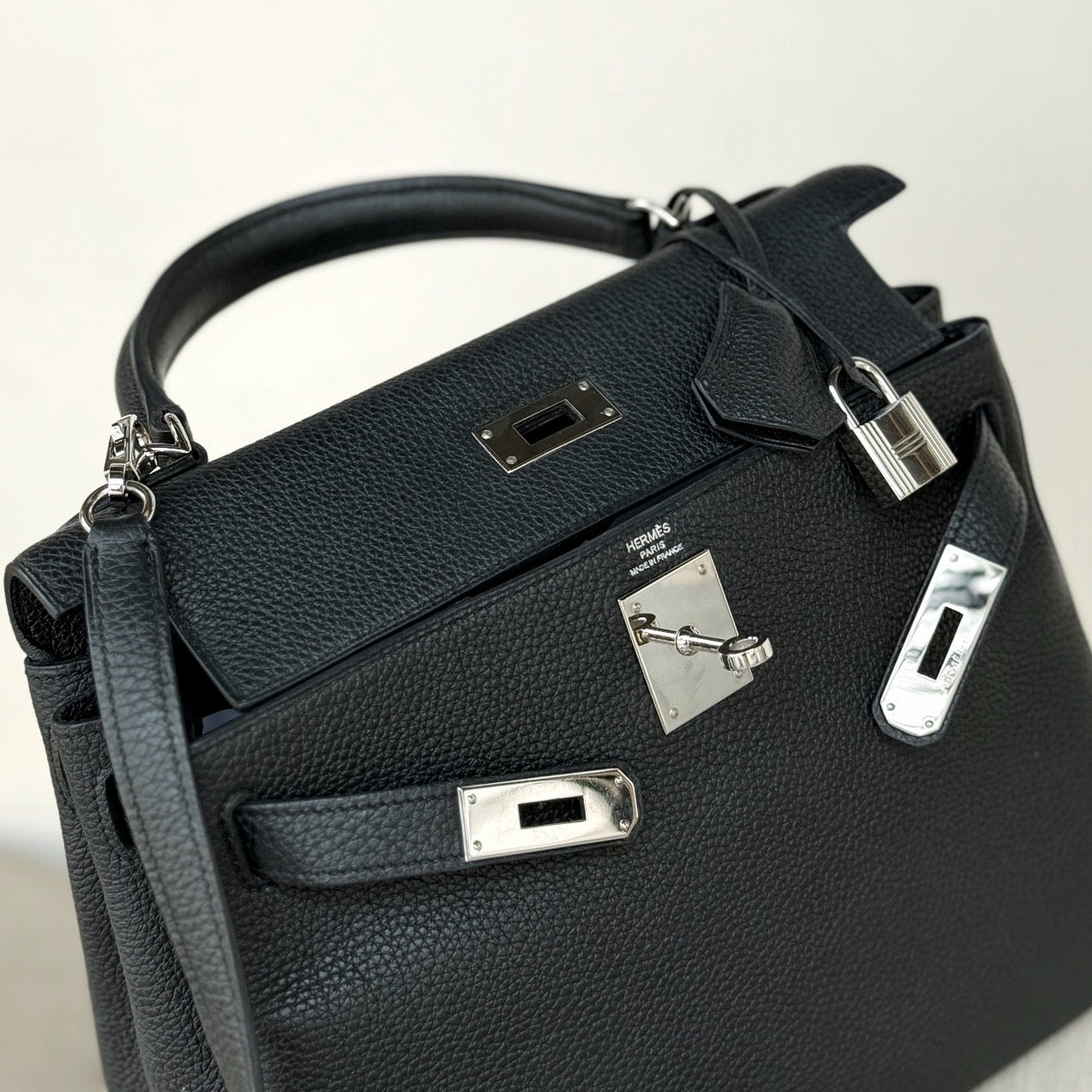 HERMES KELLY 28 | BLACK PHW TOGO