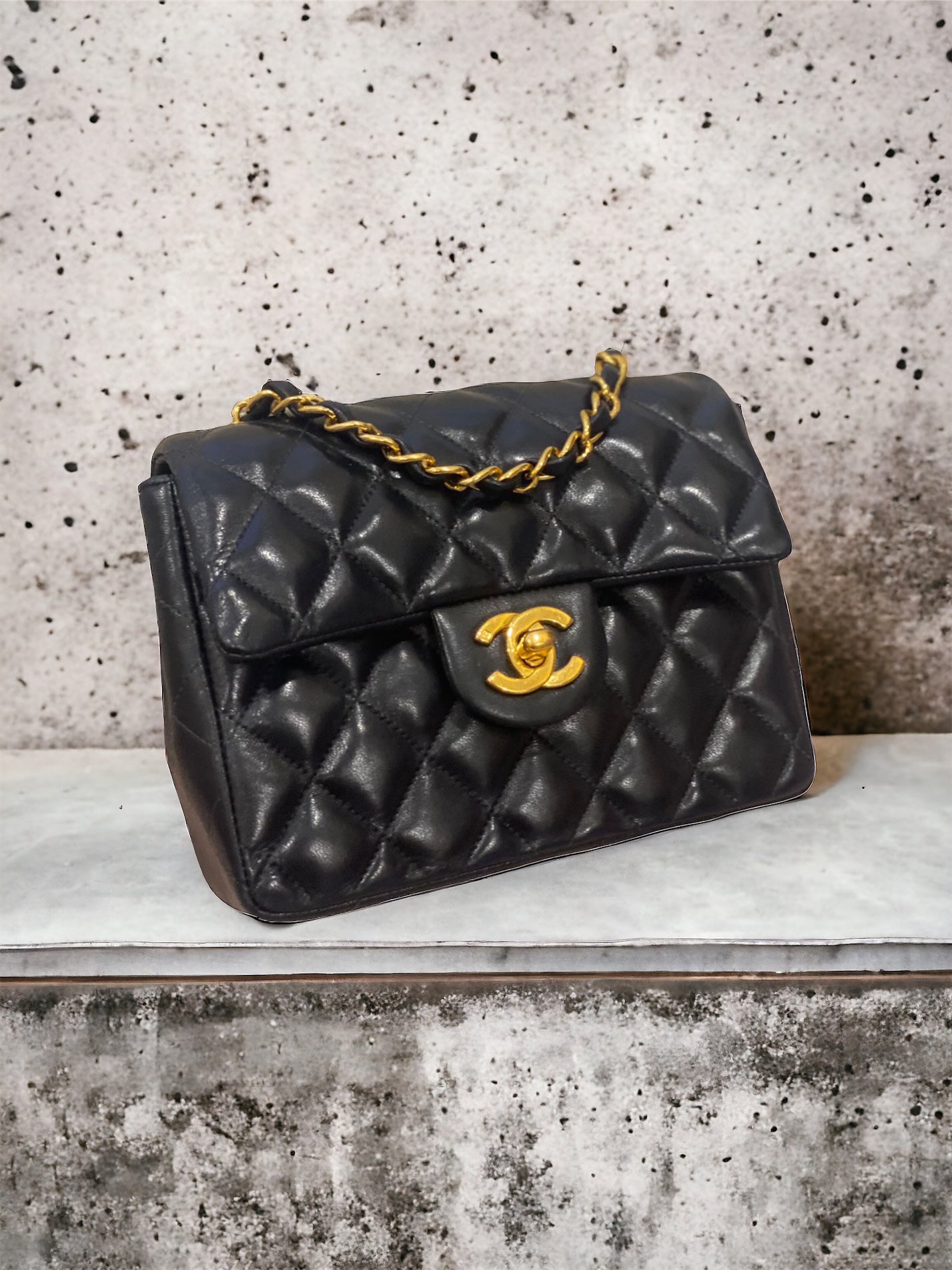 CHANEL CLASSIC BAG / 17CM BLACK LAMBSKIN 24K GHW