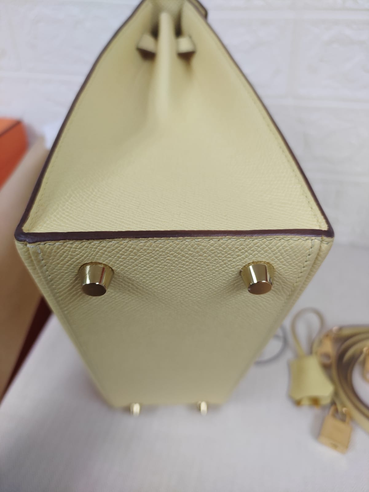 HERMES KELLY 25 | JAUNE POUSSIN EPSOM GHW