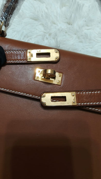 HERMES KELLY 28 | SMOOTH BARENIA GHW