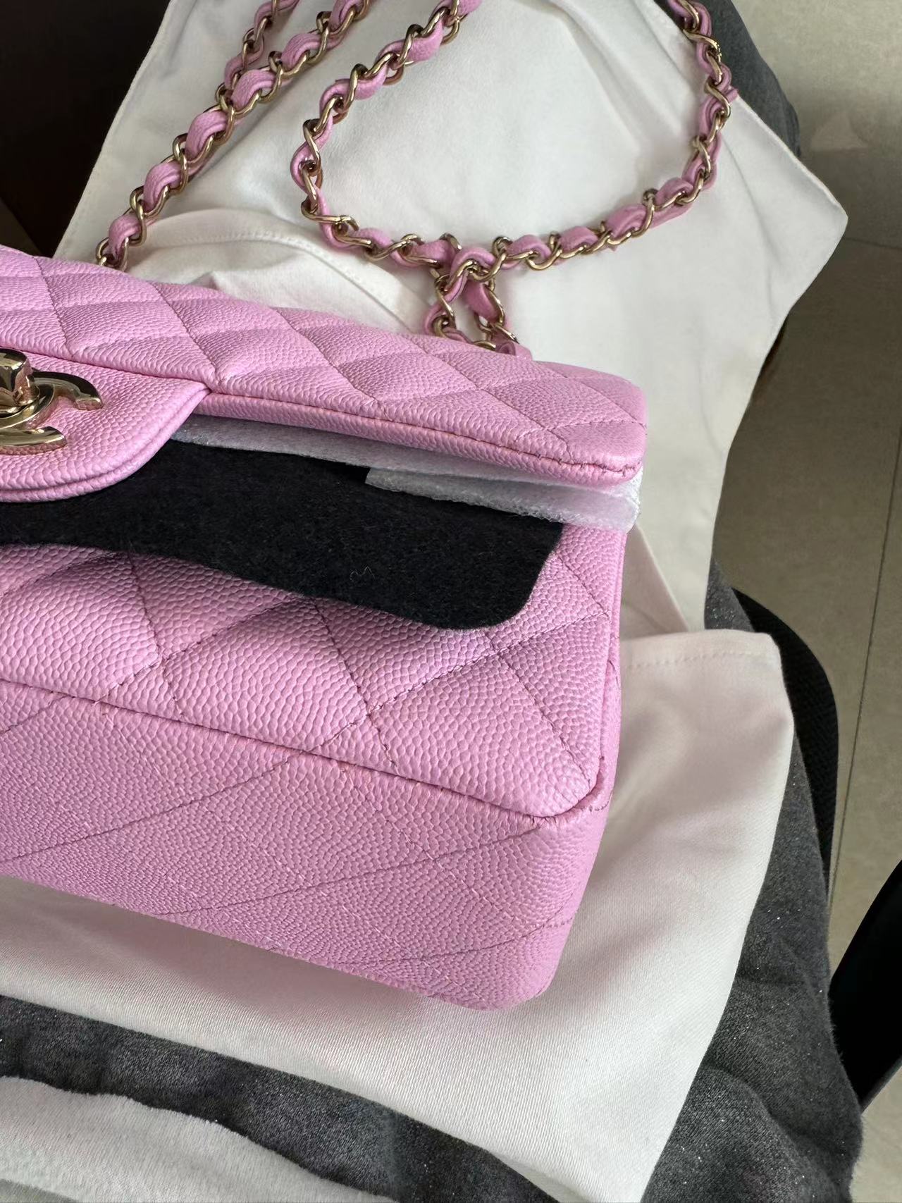 CHANEL CLASSIC BAG / SMALL PINK CAVIAR LGHW