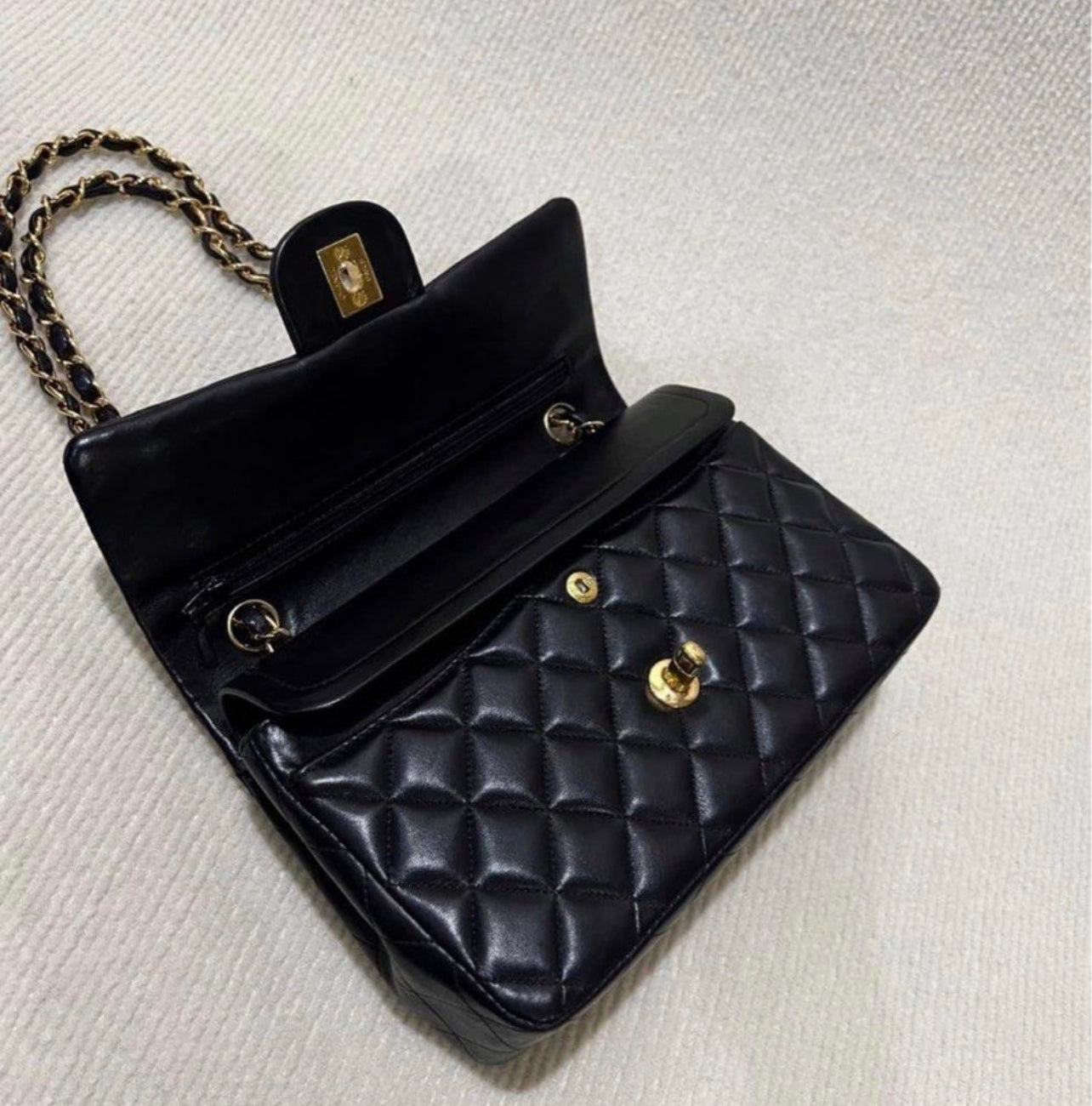 CHANEL CLASSIC BAG / 23CM BLACK LAMBSKIN 24K GHW