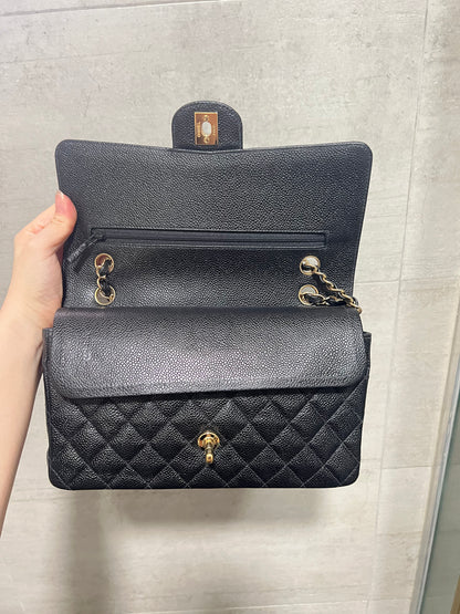 CHANEL CLASSIC FLAP BAG / MEDIUM BLACK CAVIAR 24K GHW