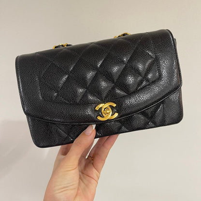 CHANEL DIANA FLAP BAG / SMALL BLACK CAVIAR 24K GHW