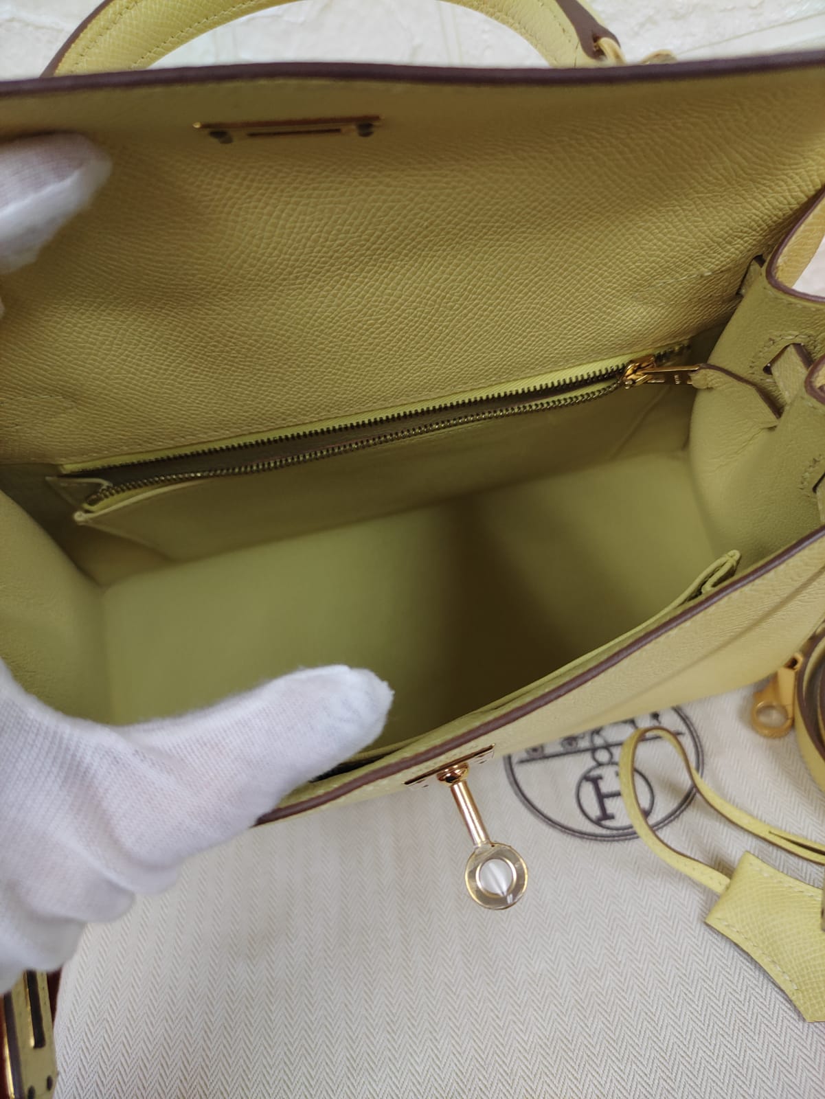 HERMES KELLY 25 | JAUNE POUSSIN EPSOM GHW