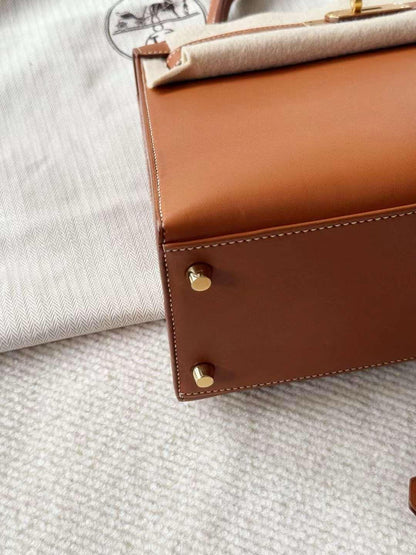 HERMES KELLY 28 | SMOOTH BARENIA GHW