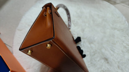 HERMES KELLY 28 | SMOOTH BARENIA GHW