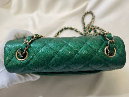 CHANEL CLASSIC BAG / 20CM IRIDESCENT GREEN CAVIAR LGHW