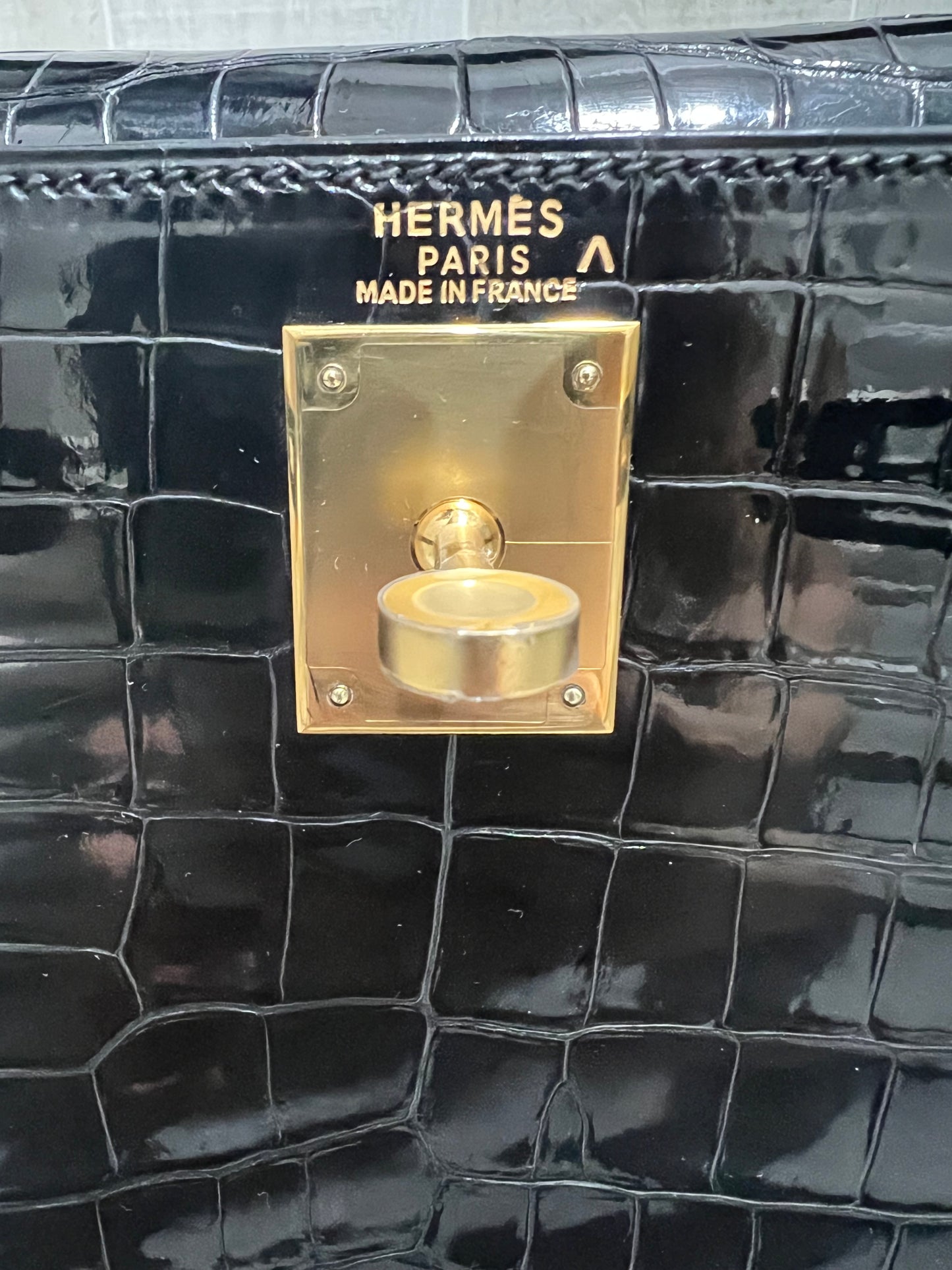 HERMES KELLY 28 | POROSUS BLACK SHINY GHW