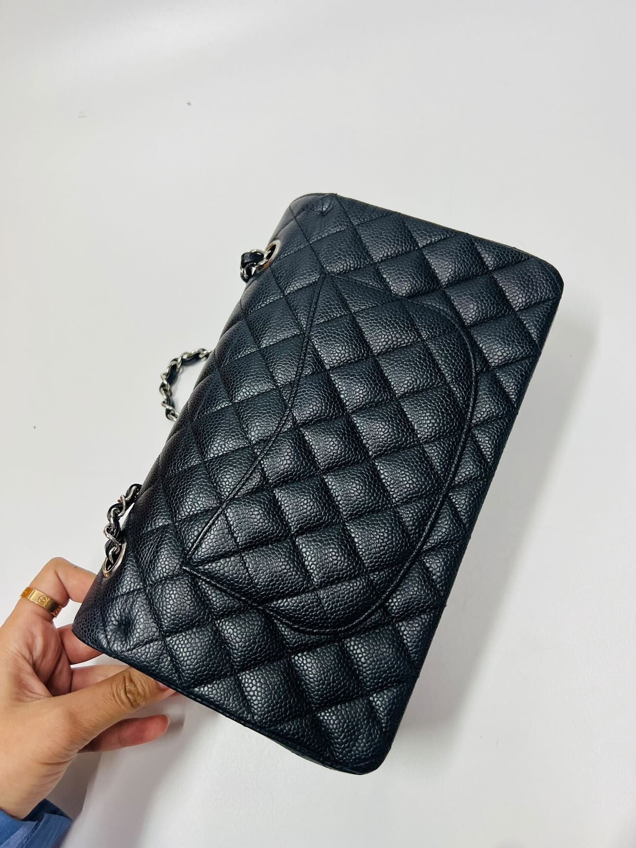 CHANEL CLASSIC FLAP BAG / MEDIUM BLACK CAVIAR SHW