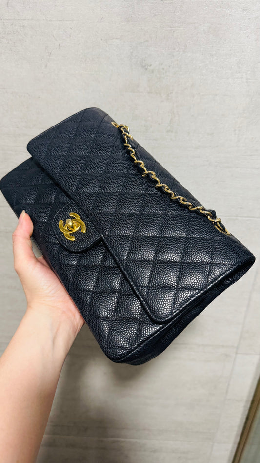 CHANEL CLASSIC FLAP | MEDIUM CAVIAR BLACK GHW