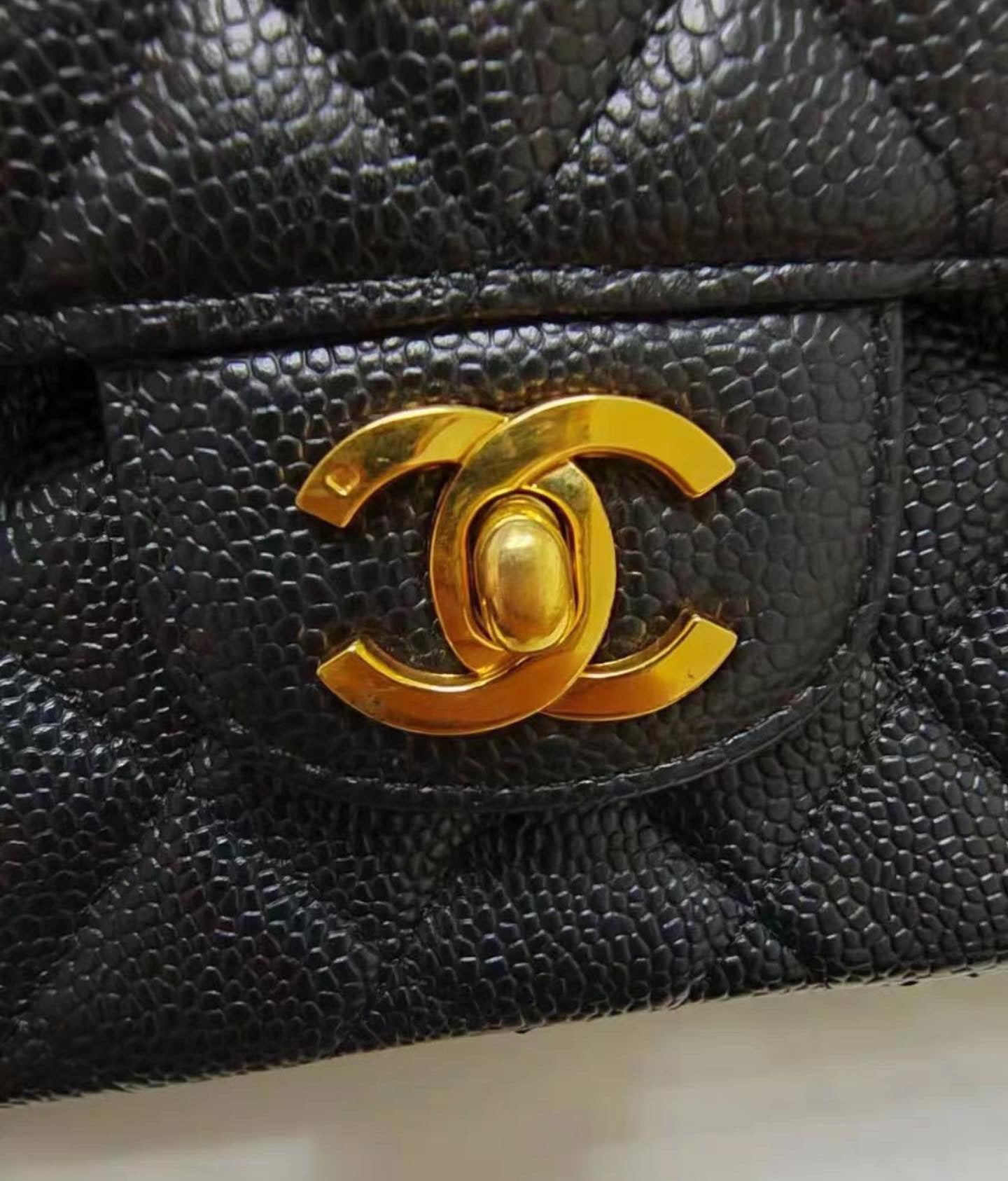 CHANEL CLASSIC FLAP | MEDIUM CAVIAR BLACK 24K GHW