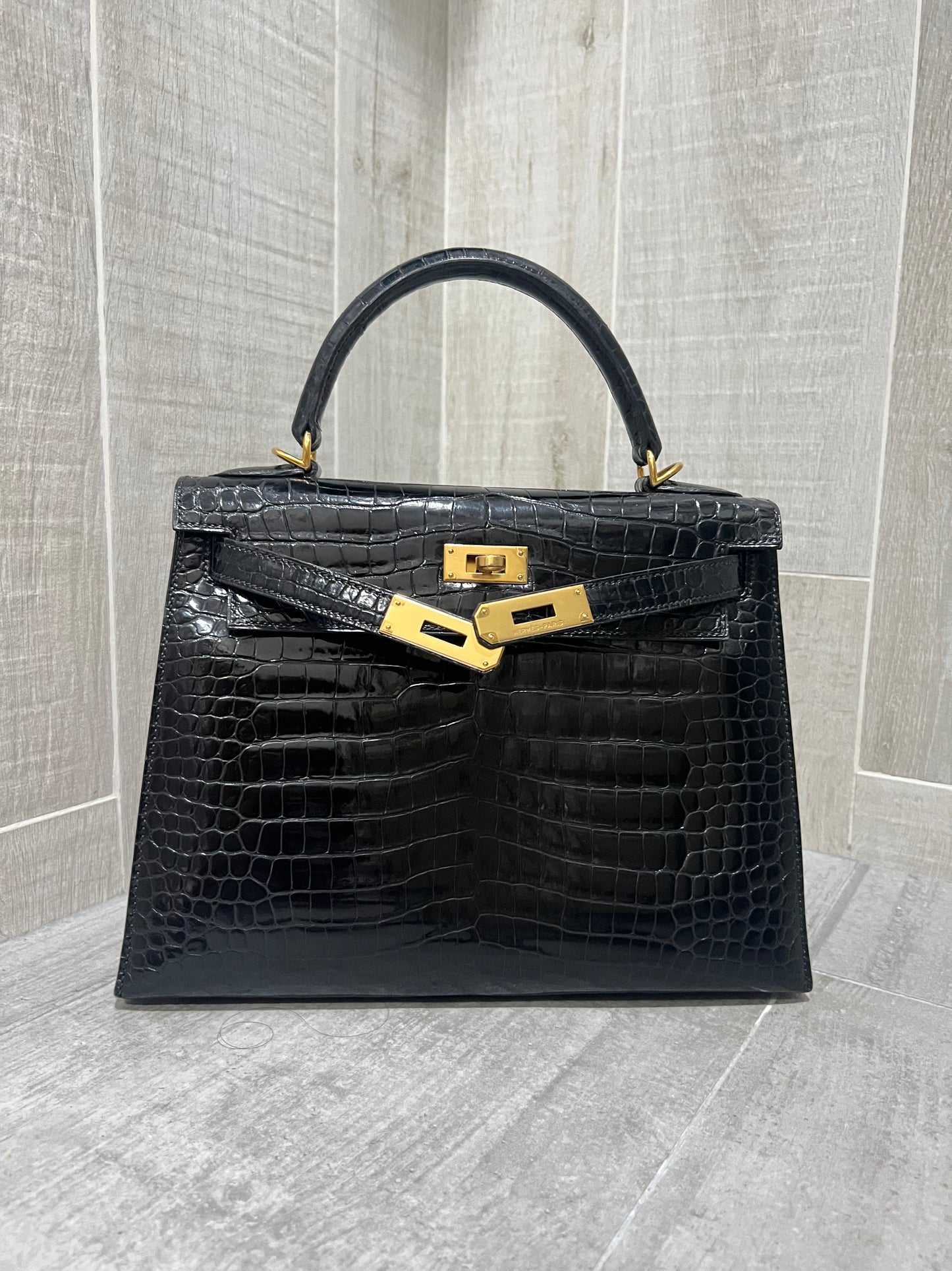 HERMES KELLY 28 | POROSUS BLACK SHINY GHW