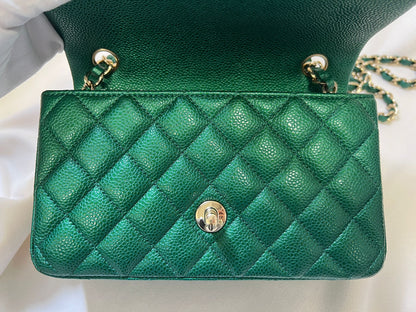 CHANEL CLASSIC BAG / 20CM IRIDESCENT GREEN CAVIAR LGHW