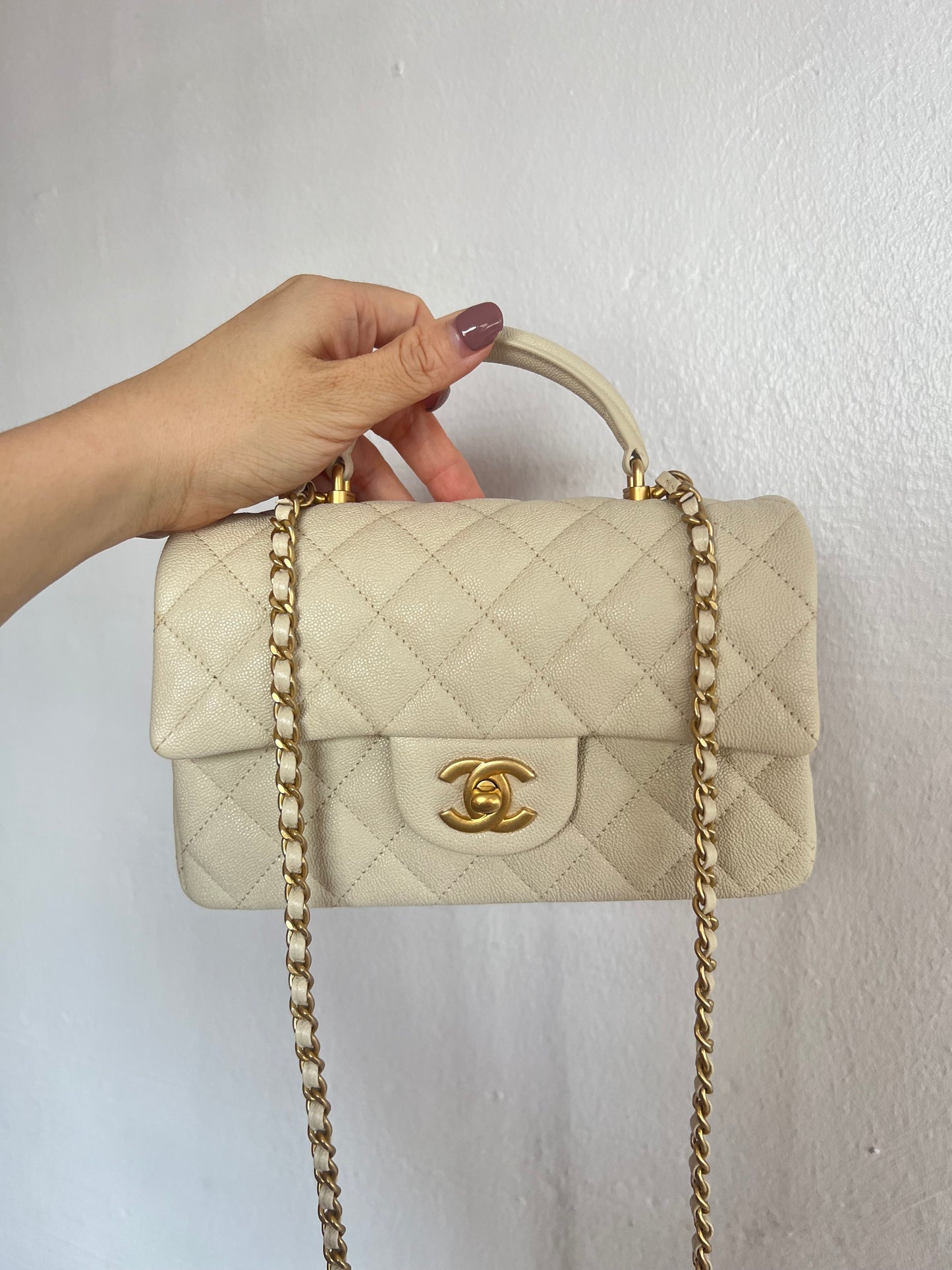 CHANEL CLASSIC BAG / 20CM CAVIAR BEIGE TOP HANDLE AGHW