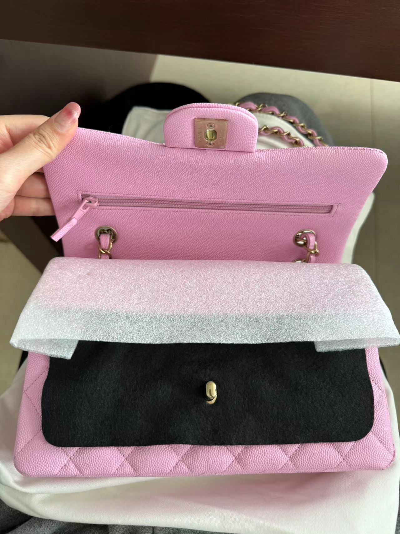 CHANEL CLASSIC BAG / SMALL PINK CAVIAR LGHW