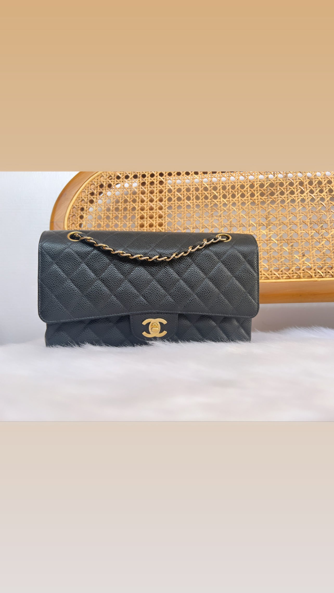 CHANEL CLASSIC FLAP BAG / MEDIUM BLACK CAVIAR 24K GHW