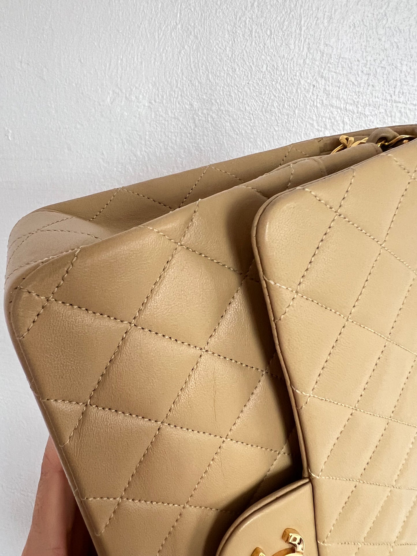 CHANEL MEDIUM FLAP | BEIGE LAMBSKIN 24K GHW