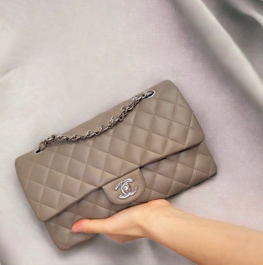 CHANEL CLASSIC FLAP BAG | 11C TAUPE MEDIUM CAVIAR SHW