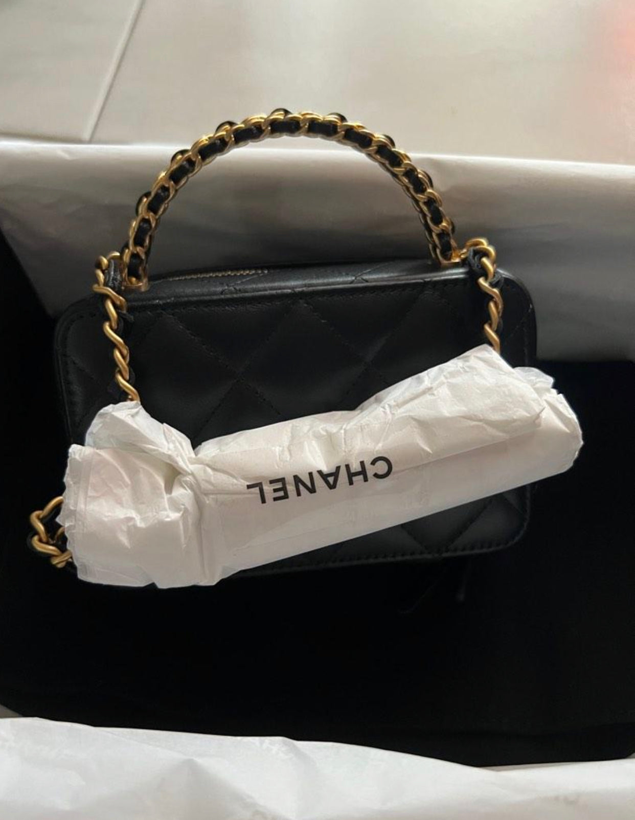 CHANEL VANITY BAG / MINI 22K BLACK LAMBSKIN AGED GHW