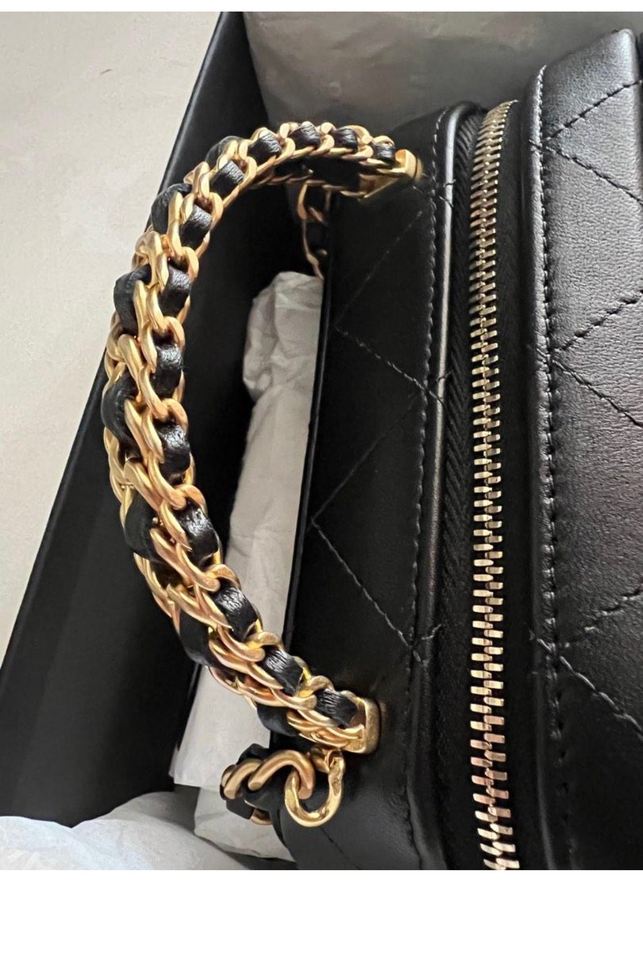 CHANEL VANITY BAG / MINI 22K BLACK LAMBSKIN AGED GHW