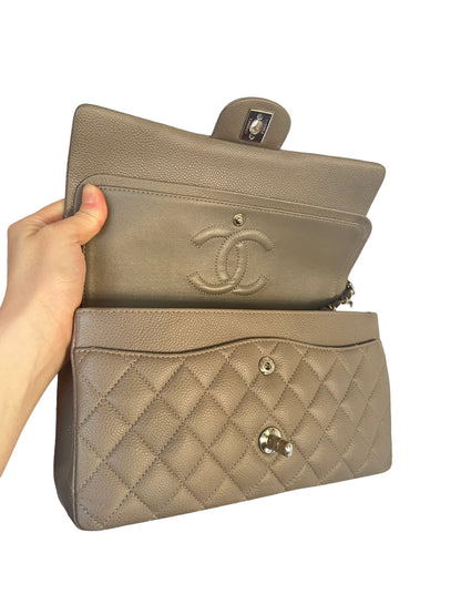 CHANEL CLASSIC FLAP BAG | 11C TAUPE MEDIUM CAVIAR SHW