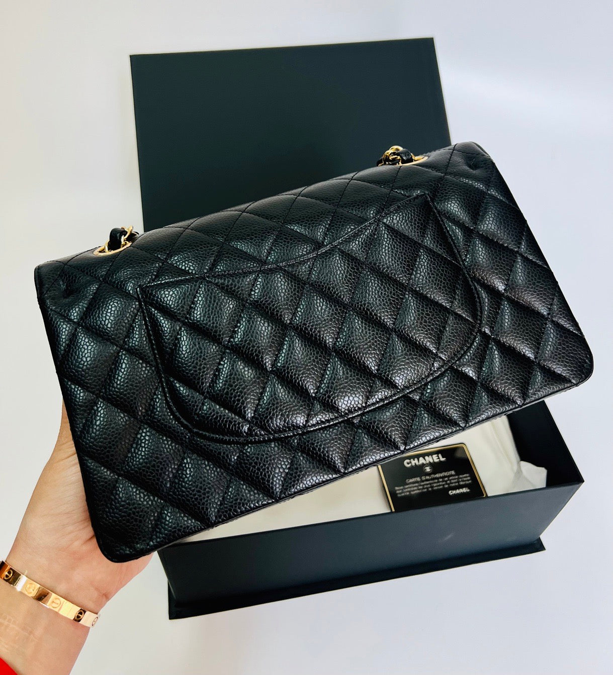 CHANEL CLASSIC FLAP BAG / MEDIUM BLACK CAVIAR GHW