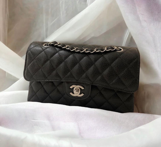 CHANEL CLASSIC FLAP BAG / SERIES 31 SMALL BLACK CAVIAR SHW