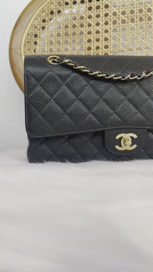 CHANEL CLASSIC FLAP BAG / MEDIUM BLACK CAVIAR 24K GHW